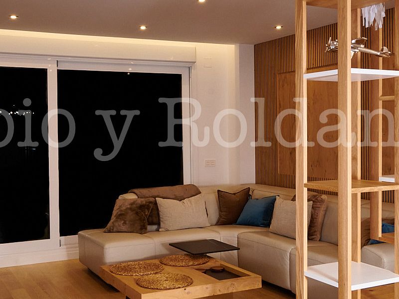 CARRIL CALEROS ESTANTES SALON 2