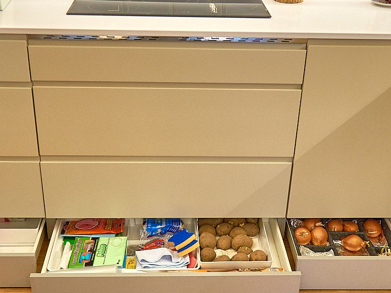 CALLE MATIAS TURRION